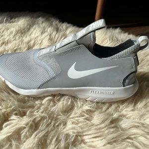 Nike Flex Runner Gray